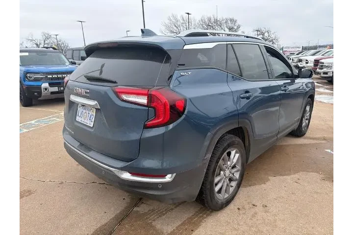 $23988 : GMC Terrain 2024 SLT 4dr SUV image 7