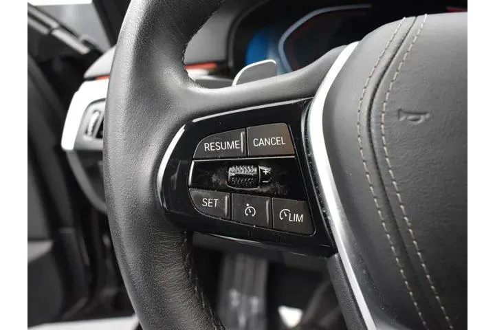 $33752 : BMW 5 Series 2023 AWD 530i x image 10