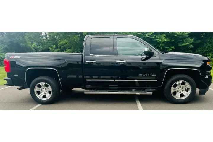 $30000 : 2017 Silverado 1500 LTZ image 4