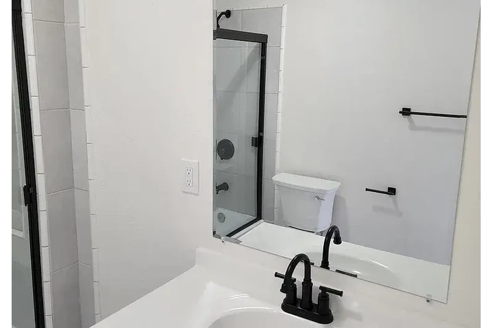 $3450 : HOME FOR RENT IN LOS ANGELES image 9