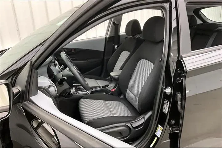 $14490 : Hyundai KONA 2021 AWD SE 4dr image 8