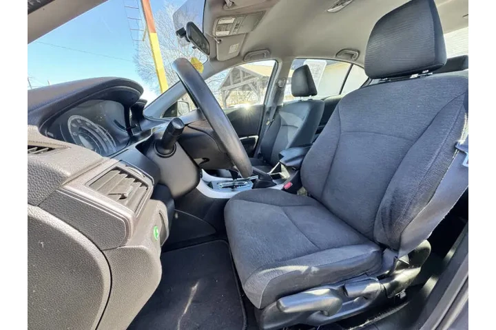 2015 Accord LX image 7