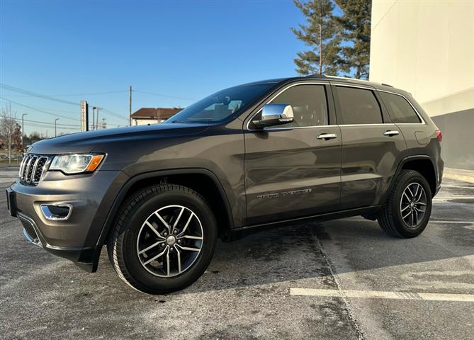 $16995 : 2017 Jeep Grand Cherokee image 3