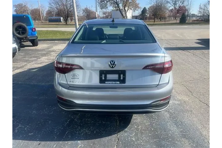 $17495 : Volkswagen Jetta 2024 S 4dr image 4