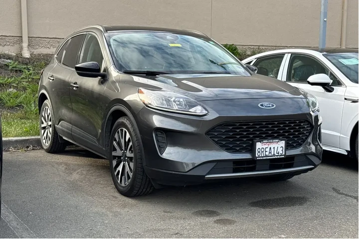 $17990 : Ford Escape Hybrid 2020 SE S image 2