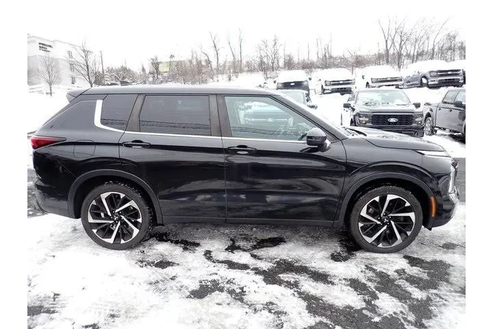 $18290 : Mitsubishi Outlander 2022 AW image 6