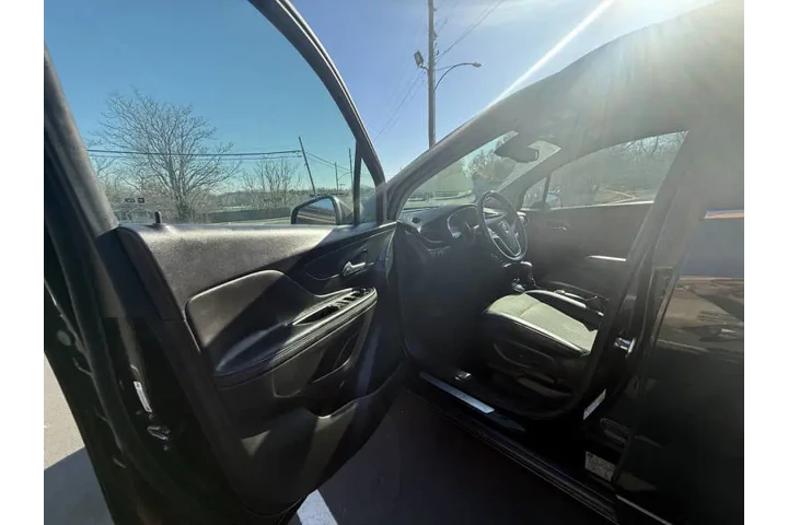 $6999 : 2019 Encore Preferred image 9