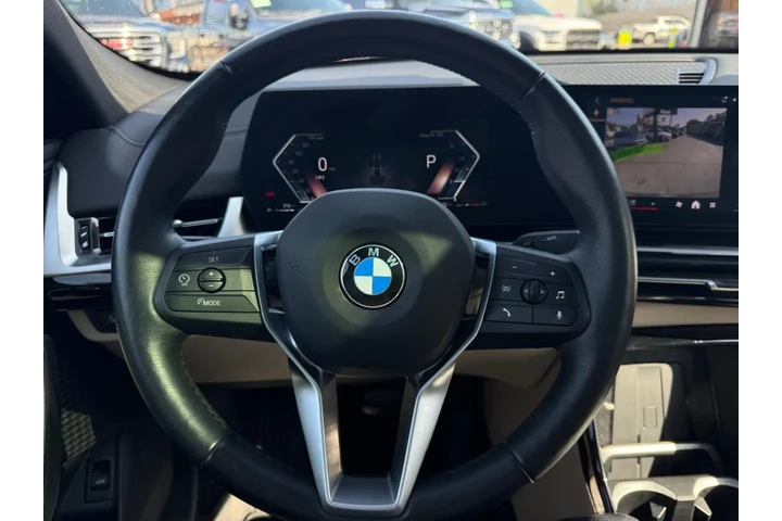 2025 BMW X2 xDrive28i image 10