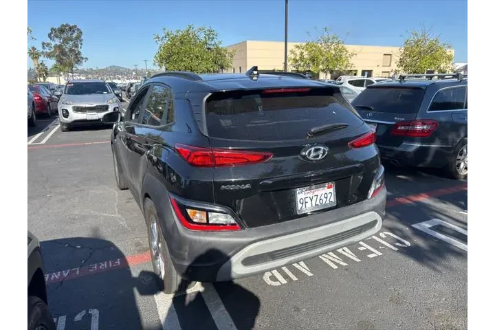 $19995 : Hyundai KONA 2023 SEL 4dr Cr image 2