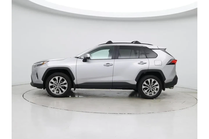 $36998 : Toyota RAV4 2025 XLE Premium image 3
