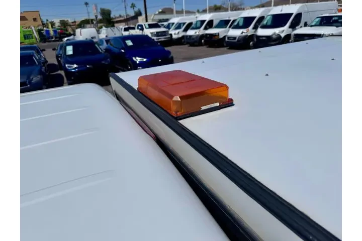 $12950 : 2017 1500 QUAD CAB image 10