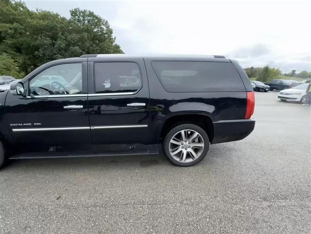 $15000 : 2014 CADILLAC ESCALADE ESV image 3