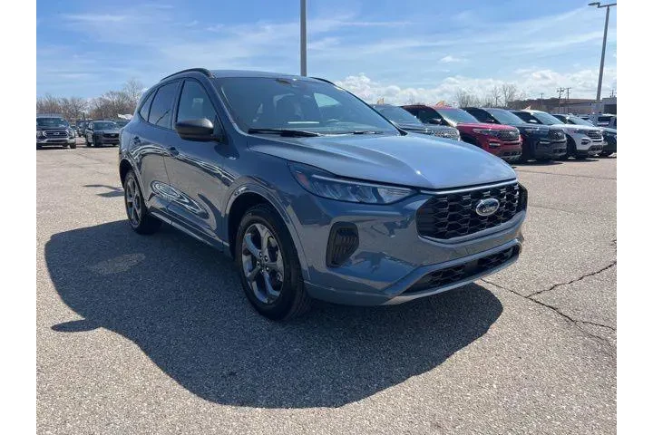 $24992 : Ford Escape 2023 AWD ST-Line image 3