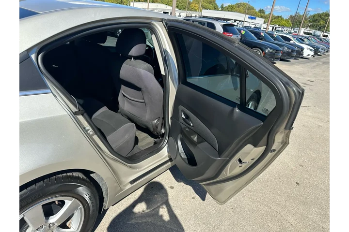 $6980 : 2014 Cruze 4dr Sdn Auto 1LT image 10