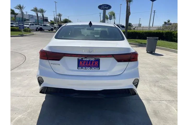 $19999 : Kia Forte 2024 LX 4dr Sedan image 7