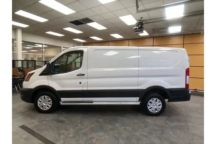 $32256 : Ford Transit 2024 250 3dr SW image 4