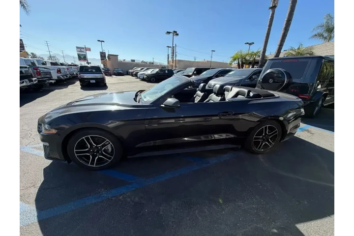 $22530 : Ford Mustang 2023 EcoBoost 2 image 10