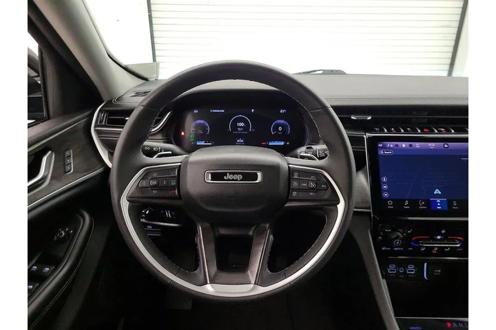 $32998 : Jeep Grand Cherokee 2024 4x4 image 10