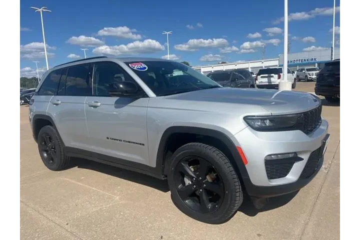 $32451 : Jeep Grand Cherokee 2024 4x4 image 1