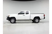 $24998 : Toyota Tacoma 2022 4x2 SR 4d thumbnail