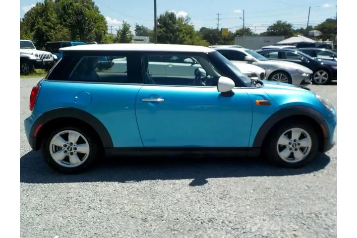 $8017 : 2016 Base 2D Hatchback Cooper image 6