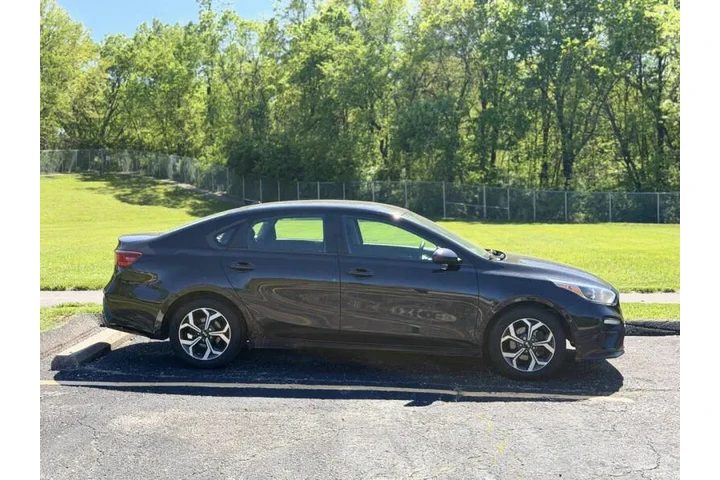 $5999 : 2019 Forte FE image 6