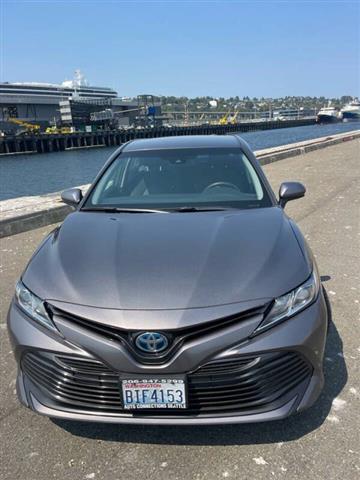 $15988 : 2018 Camry Hybrid LE image 3