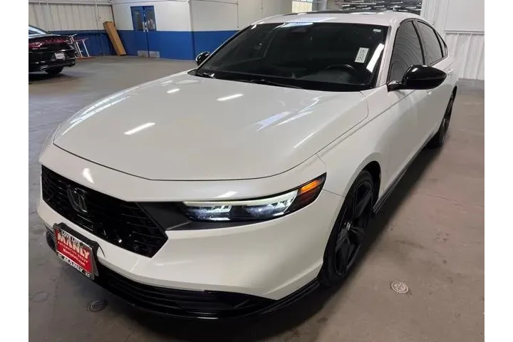 $27957 : Honda Accord Hybrid 2023 image 7