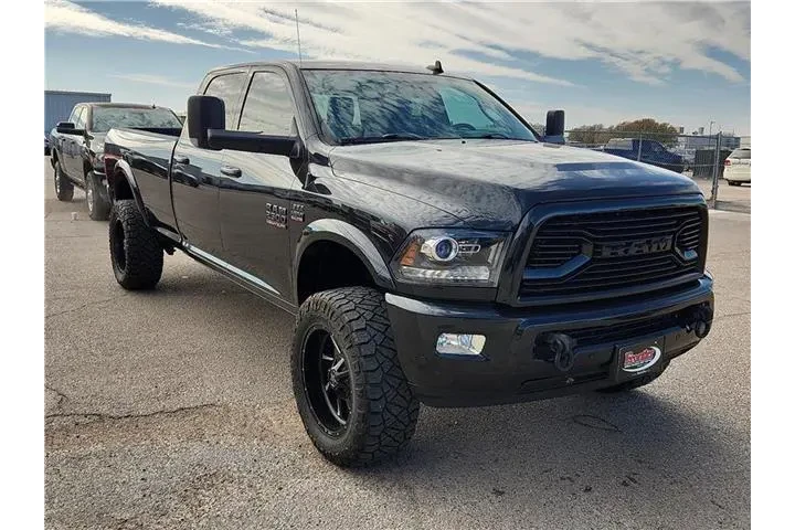$32995 : Ram 2500 2018 4x4 Laramie 4d image 6