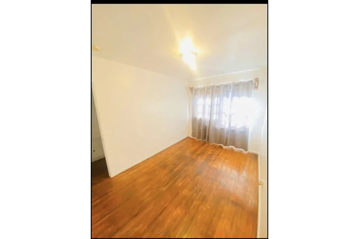 $1000 : Cuarto en Sun valley image 2