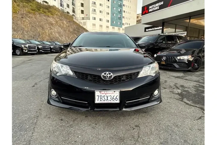 $14888 : Toyota Camry 2014 SE 4dr Sed image 4