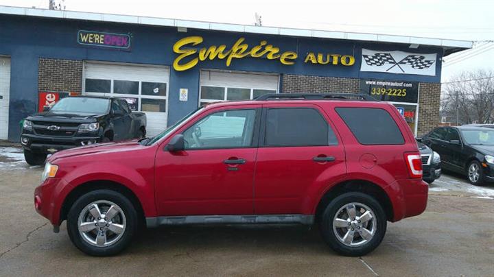 $7999 : 2009 Escape XLT image 1