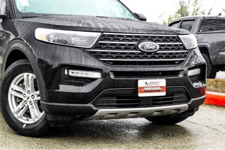 $26598 : Ford Explorer 2023 XLT 4dr S image 3