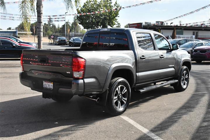 $28770 : Tacoma TRD Sport Pickup 4D 5 image 8