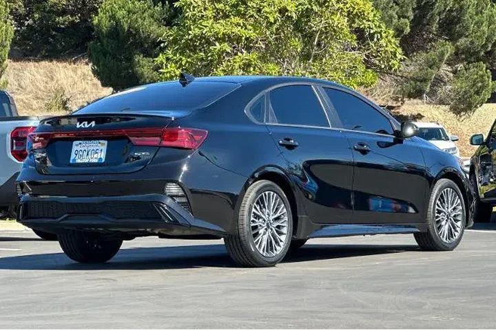 $19991 : Kia Forte 2023 GT-Line 4dr S image 4