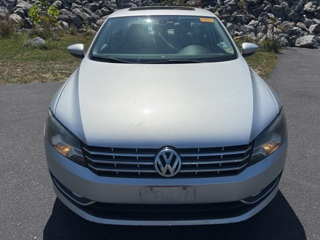 $9998 : PRE-OWNED 2012 VOLKSWAGEN PAS image 2