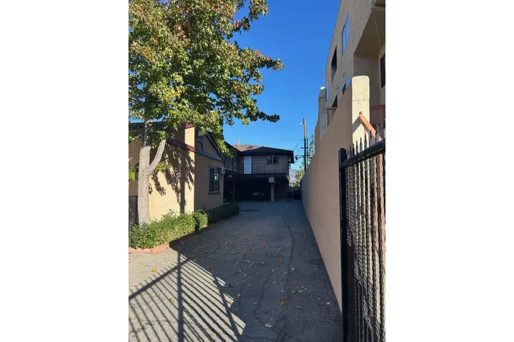 $1750 : Rento 1+1 en Burbank image 1