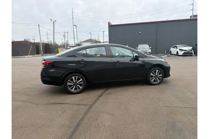 $18980 : Nissan Versa 2025 SV 4dr Sed image 5