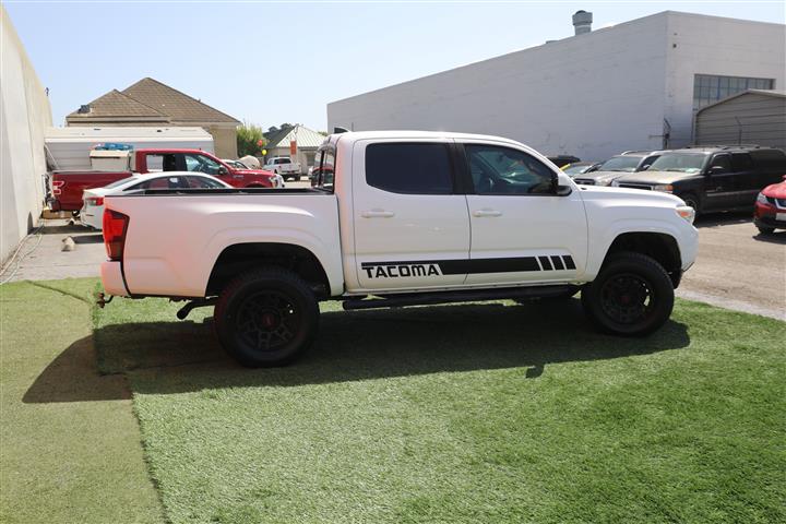 $29999 : 2019 TOYOTA TACOMA SR5 image 4