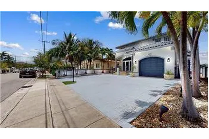 $19000 : Rental property with 5 bedro image 4
