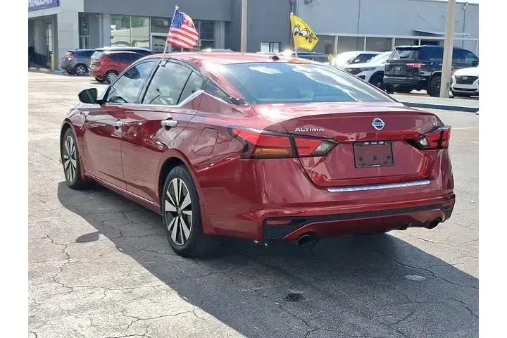 $18990 : Nissan Altima 2021 2.5 SL 4d image 3