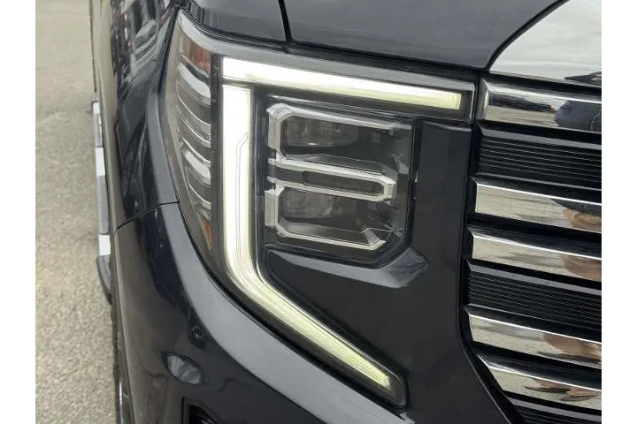 $37715 : GMC Sierra 1500 2023 4x4 SLT image 7