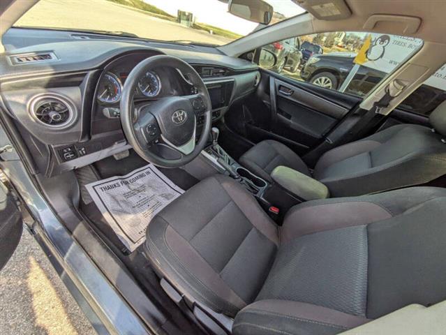 $10900 : 2018 Corolla LE image 10