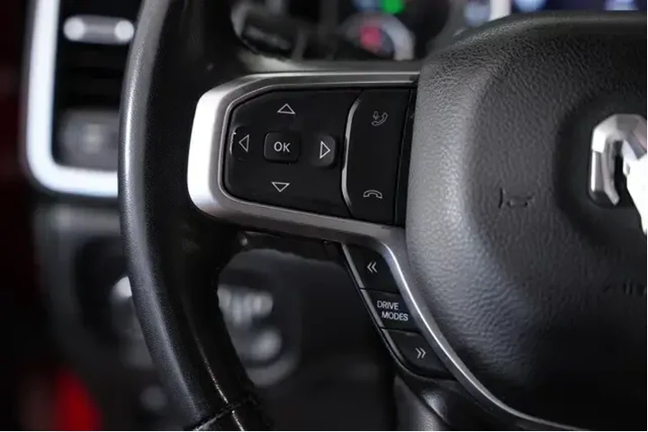 $37486 : Ram 1500 2025 4x4 Big Horn 4 image 4