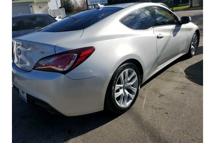 $12799 : 2015 Genesis Coupe image 8