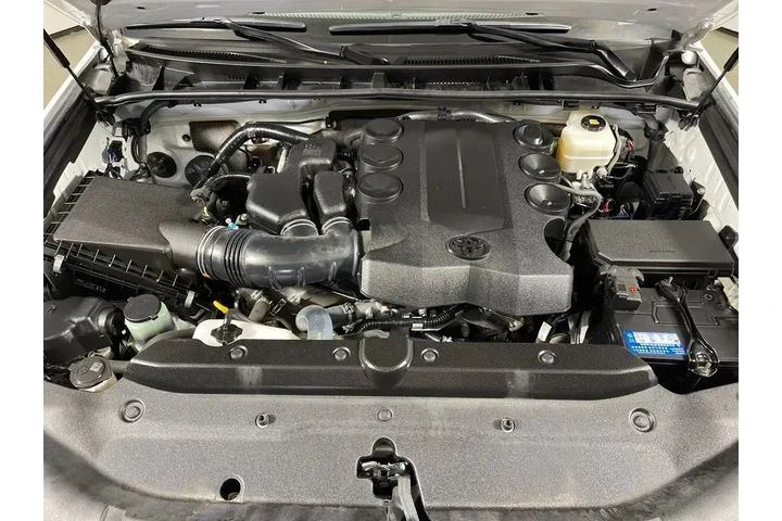 $35995 : Toyota 4Runner 2020 4x4 SR5 image 9