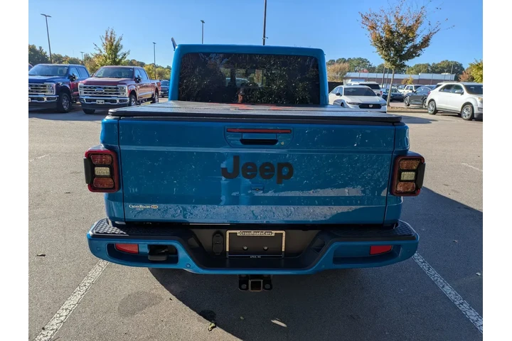 $38856 : Jeep Gladiator 2023 4x4 Over image 5