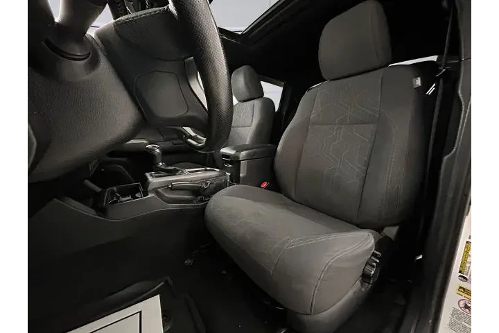 $25991 : Toyota Tacoma 2016 4x4 SR V6 image 8