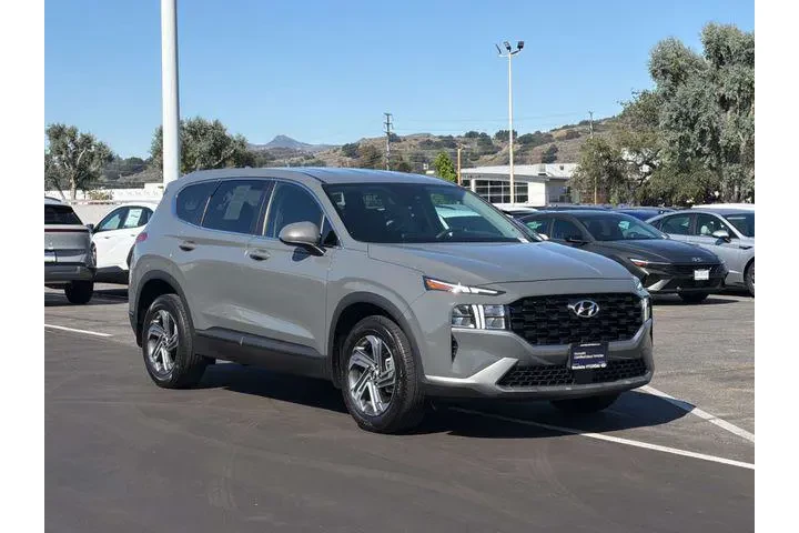 $23550 : Hyundai SANTA FE 2023 SE 4dr image 2
