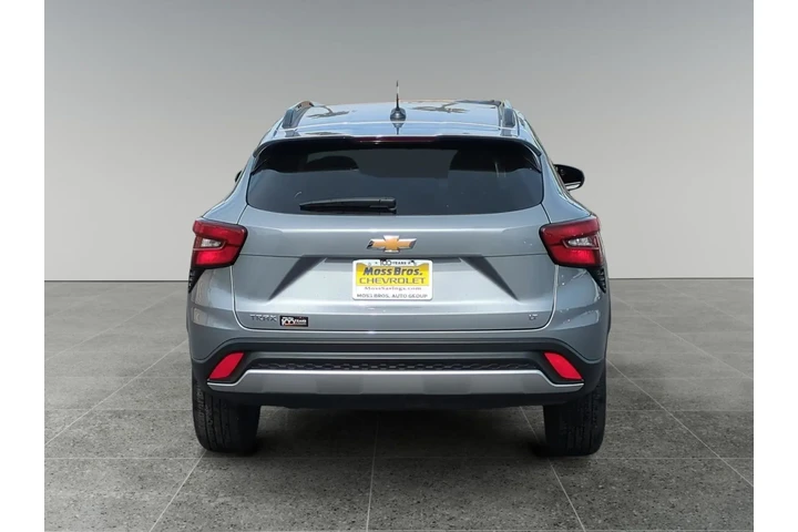 $27570 : Chevrolet Trax 2024 LT 4dr C image 4